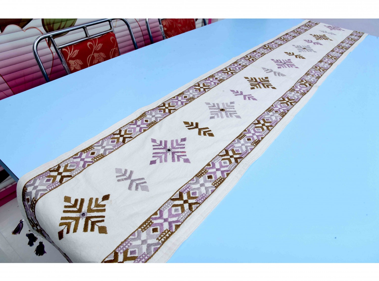 Table Runner ( टेबल रनर )
